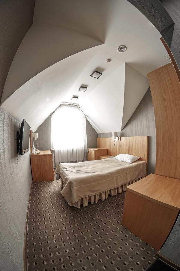 Kolobok Hotel Kniahynynok Екстериор снимка