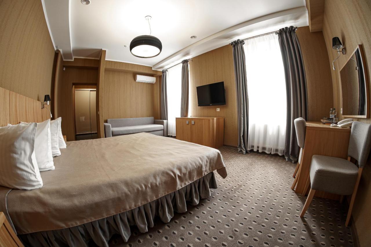 Kolobok Hotel Kniahynynok Екстериор снимка