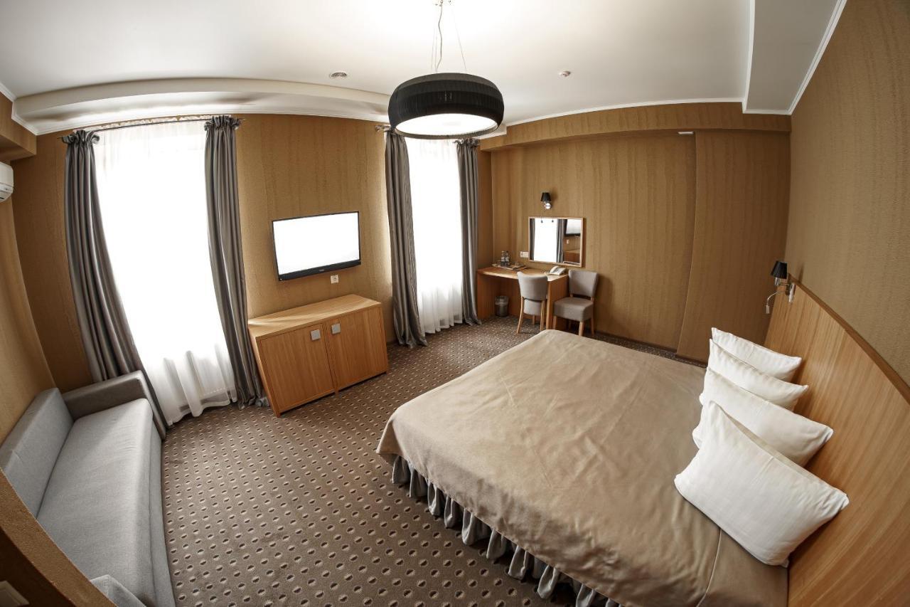 Kolobok Hotel Kniahynynok Екстериор снимка