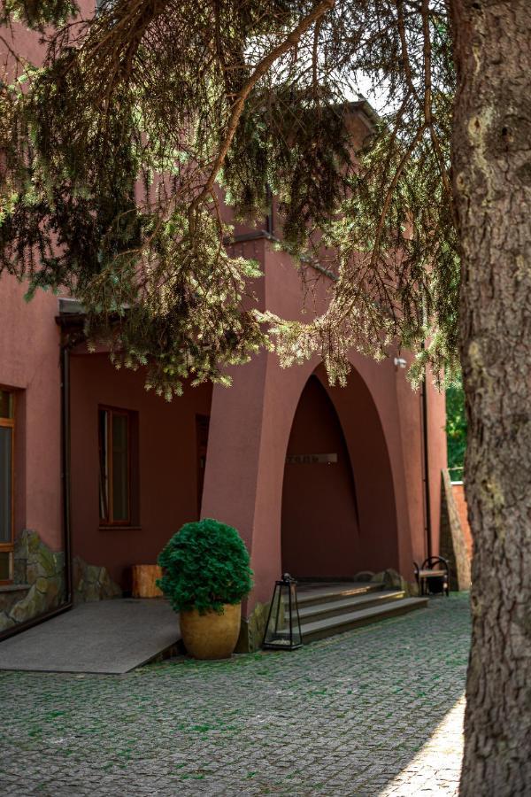 Kolobok Hotel Kniahynynok Екстериор снимка