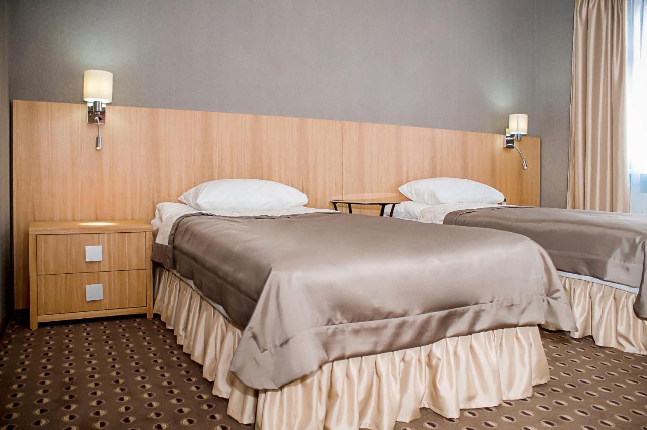 Kolobok Hotel Kniahynynok Екстериор снимка