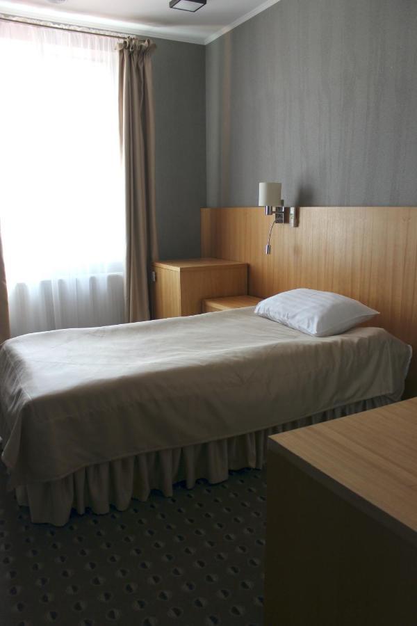 Kolobok Hotel Kniahynynok Екстериор снимка