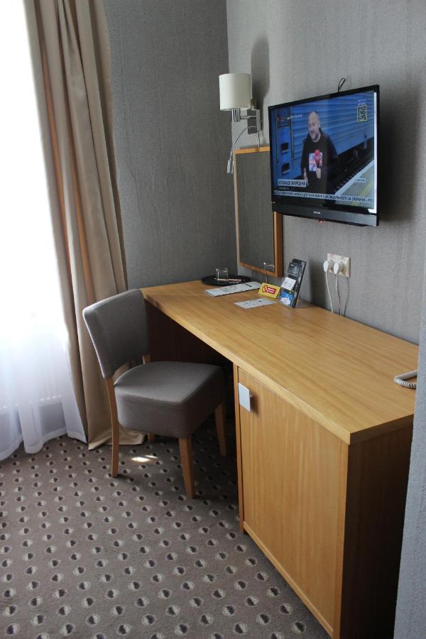 Kolobok Hotel Kniahynynok Екстериор снимка