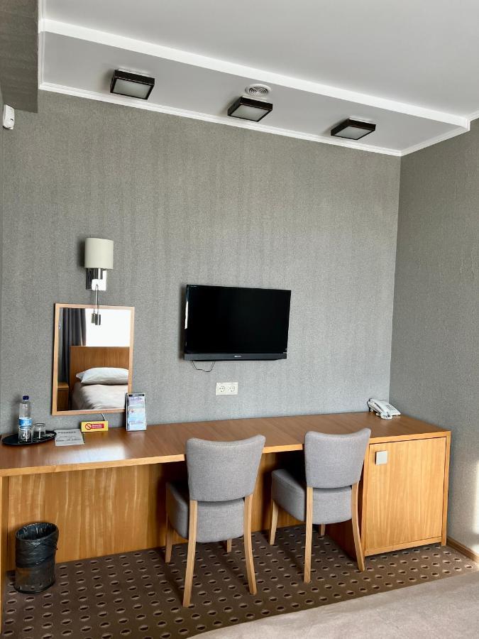 Kolobok Hotel Kniahynynok Екстериор снимка