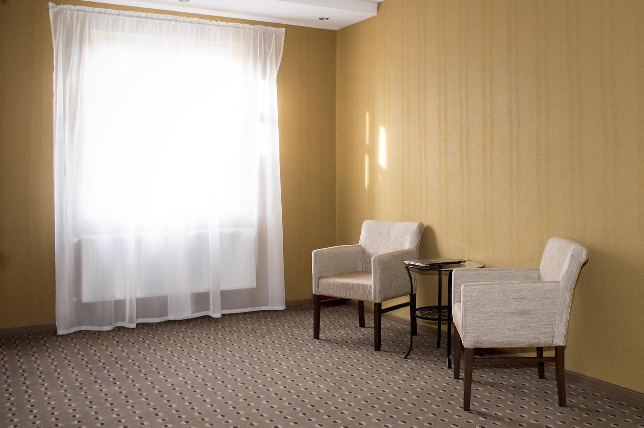 Kolobok Hotel Kniahynynok Екстериор снимка