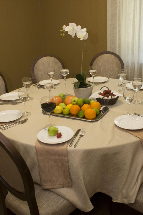Kolobok Hotel Kniahynynok Екстериор снимка